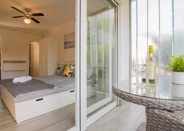 Blue Horizon Apartment *